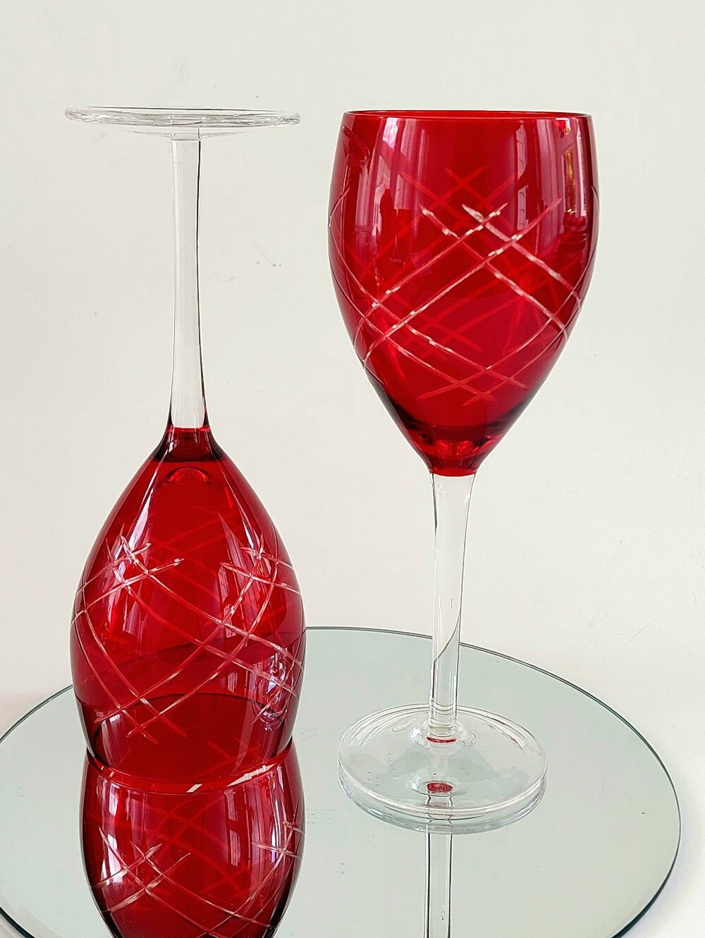 Vintage Pier 1 Tartan Red Diamond Etched Balloon Wine Glasses Pair 9"